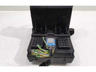 Блок предохранителей 30728542   Volvo S80    