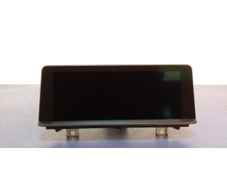 Радио/ проигрыватель CD/DVD / навигация