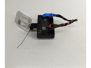 Блок управления дверью 7N0959793H, 7N0959793F Skoda Yeti (5L)