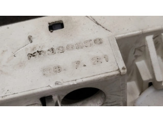 Блок управления климат-контролем MR398658 Mitsubishi Space Wagon