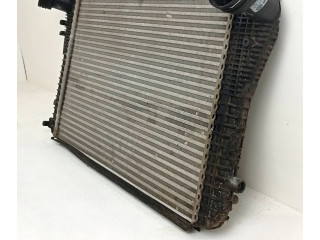 Интеркулер  8ML376746, 8ML376746121   Volkswagen Caddy 