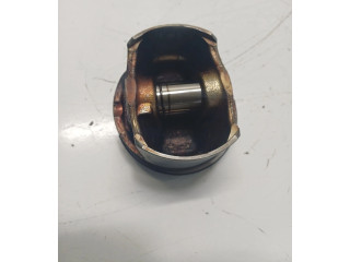 Píst 12638854 Opel Astra K