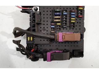 Блок предохранителей 30732769, 06W174 Volvo S60