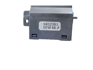 Ручка стеклоочистителей 9452391, 02W48A Volvo V70