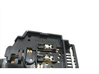 Ручка стеклоочистителей 17D714 Mitsubishi Pajero