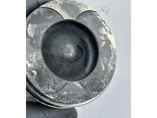 Píst Subaru XV I EE20