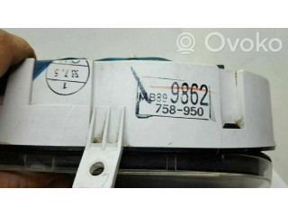 Přístrojová deska Mitsubishi Colt 1990 MB899862