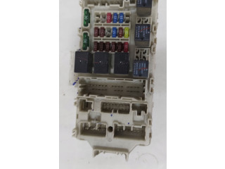 Блок предохранителей Mitsubishi Outlander