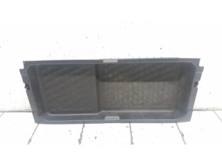 Другая деталь салона