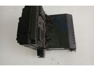 Блок предохранителей 30765646   Volvo V70    