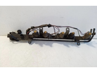 Топливная рампа 021133317G Volkswagen Golf III