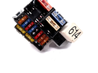   Pojistková skříňka 8E0951253, 270306   Audi Q7 4L 2006