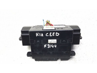 Дисплей    957101h700, K3144   KIA Ceed