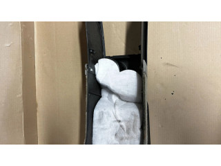 Другая центральная деталь консоли (туннеля)