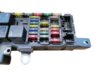 Блок предохранителей  30728008, 518828108   Volvo S80    