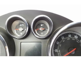 Přístrojová deska Opel Zafira C 2016 13460585