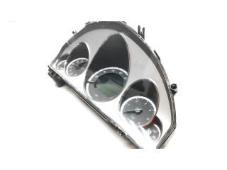 Přístrojová deska Mercedes-Benz E W212 2010 A2C53257171