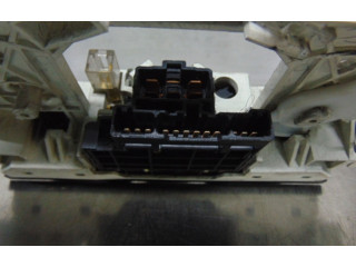 Блок управления климат-контролем Mitsubishi Carisma