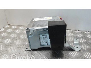 Радио/ проигрыватель CD/DVD / навигация