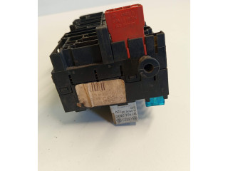 Блок предохранителей 357937039 Volkswagen Golf III