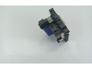 Блок предохранителей 24311F9910 Nissan PickUp