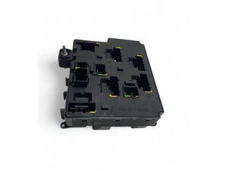 Блок предохранителей 31473770   Volvo XC90    