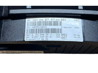 Přístrojová deska Mercedes-Benz R W251 2007 A2515408747, A2514420321