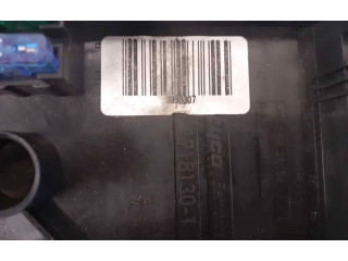 Блок предохранителей 3955307 Audi A3 S3 A3 Sportback 8P