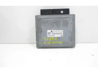 Блок управления двигателем Блок управления 03F906070M   Skoda Yeti (5L)
