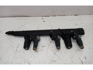 Топливная рампа 9676020480   Citroen C3  