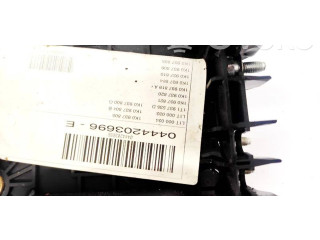 Блок предохранителей  1K0937821, 1K0937820   Volkswagen Touran I    