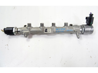 Топливная рампа 05L089 Audi Q3 F3