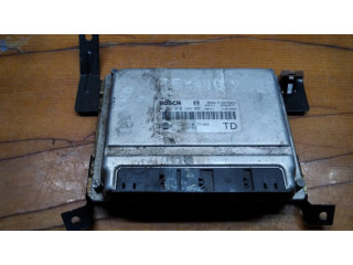 Řídící jednotka 0281010284, 237107F404 Nissan Terrano 2002