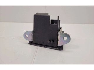 Замок багажника 2G6.827.505.B    Volkswagen Polo 2002 - 2005 года