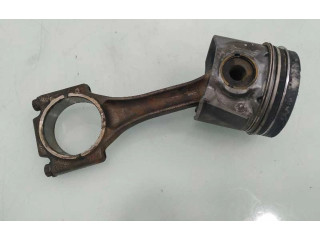 Píst Volkswagen PASSAT B5.5