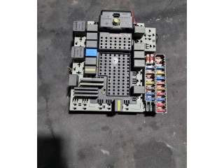 Блок предохранителей  9162316   Volvo V70    