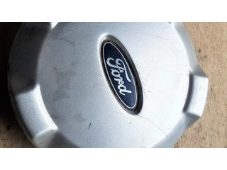 Заводская крышка (крышки) от центрального отверстия колеса