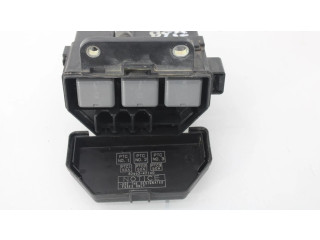 Pojistková skříňka Řídící jednotka BSM PEQ. Toyota Land Cruiser (J120) 2007