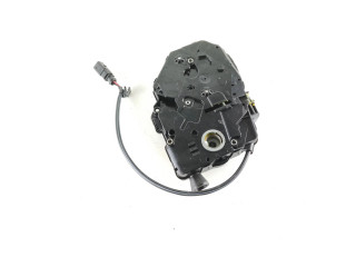 Zámek zadních dveří 2K0827201Q, 81072371032 Volkswagen Caddy 2005