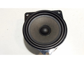 Громкоговоритель (громкоговорители) в задних дверях