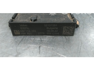 Блок управления 32137251 Volvo XC40