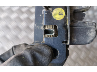 Zámek zadních dveří 2K0827505E Volkswagen Caddy 2007