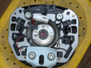 Подушка безопасности водителя 735612116 Fiat 500L