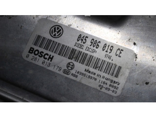 Блок управления двигателем Блок управления 96M3LX38M Skoda Fabia Mk2 (5J)