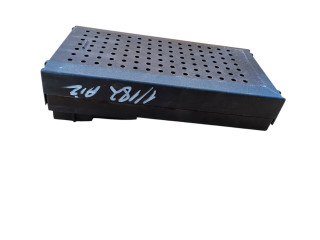 Блок предохранителей  8688153, 02W014   Volvo V70    