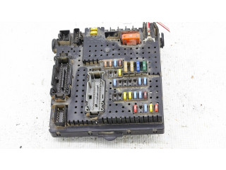 Блок предохранителей 8676391, 12217799   Volvo S80    