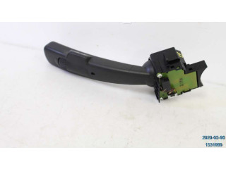 Ручка стеклоочистителей 8691993   Volvo V50