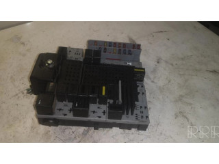 Блок предохранителей 30679527, C4-11 Volvo V70