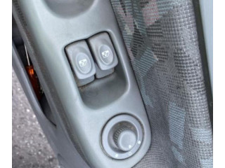 Зеркало электрическое        Renault Twingo I  1999 - 2006 года   