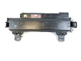 Pojistková skříňka 1034405-00-F Tela Model S 2017